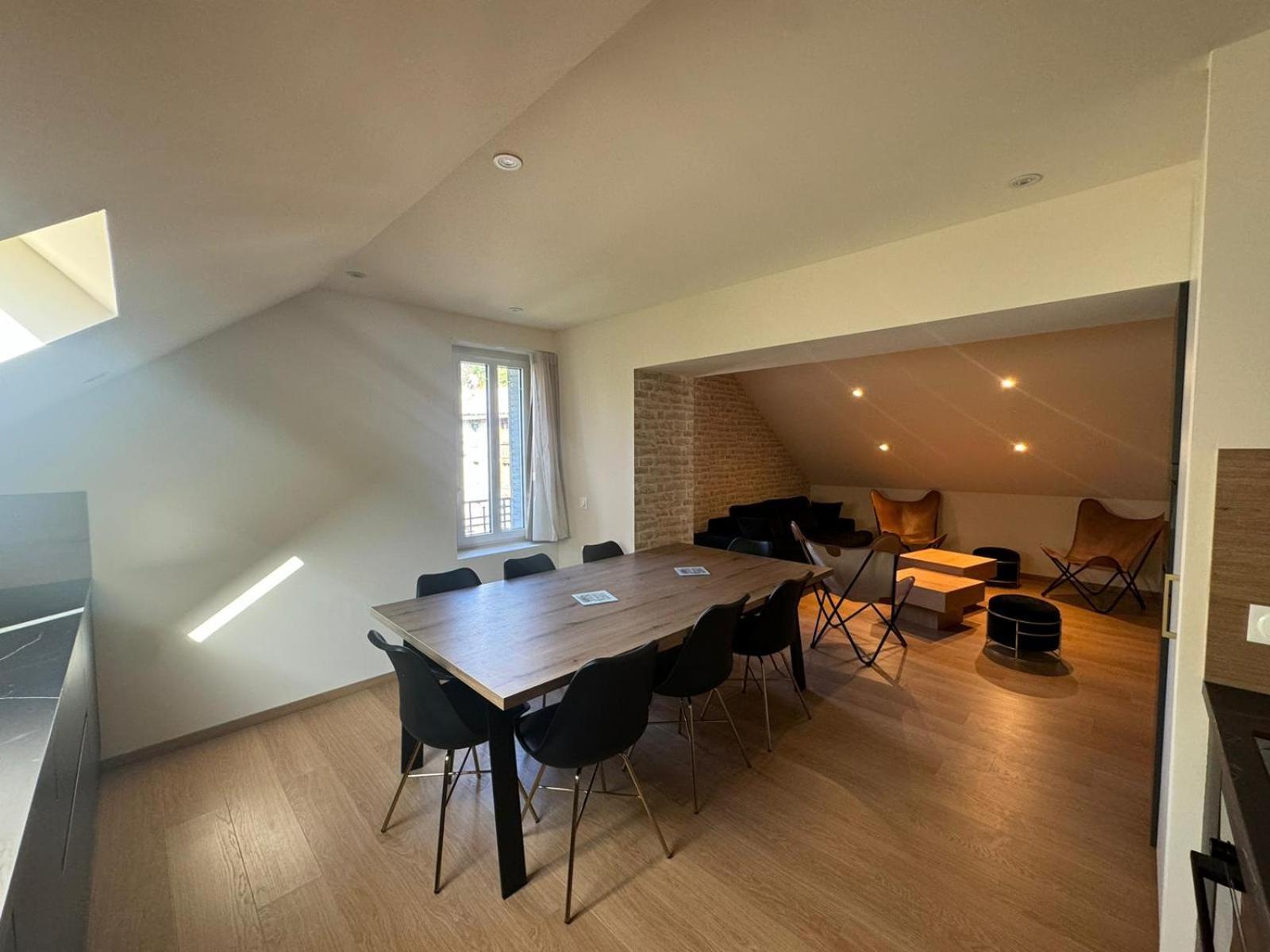 Appartements Confortables Avec Vue Montagne - Residence Villa Belle Fleur Chateau-Ville-Vieille Luaran gambar