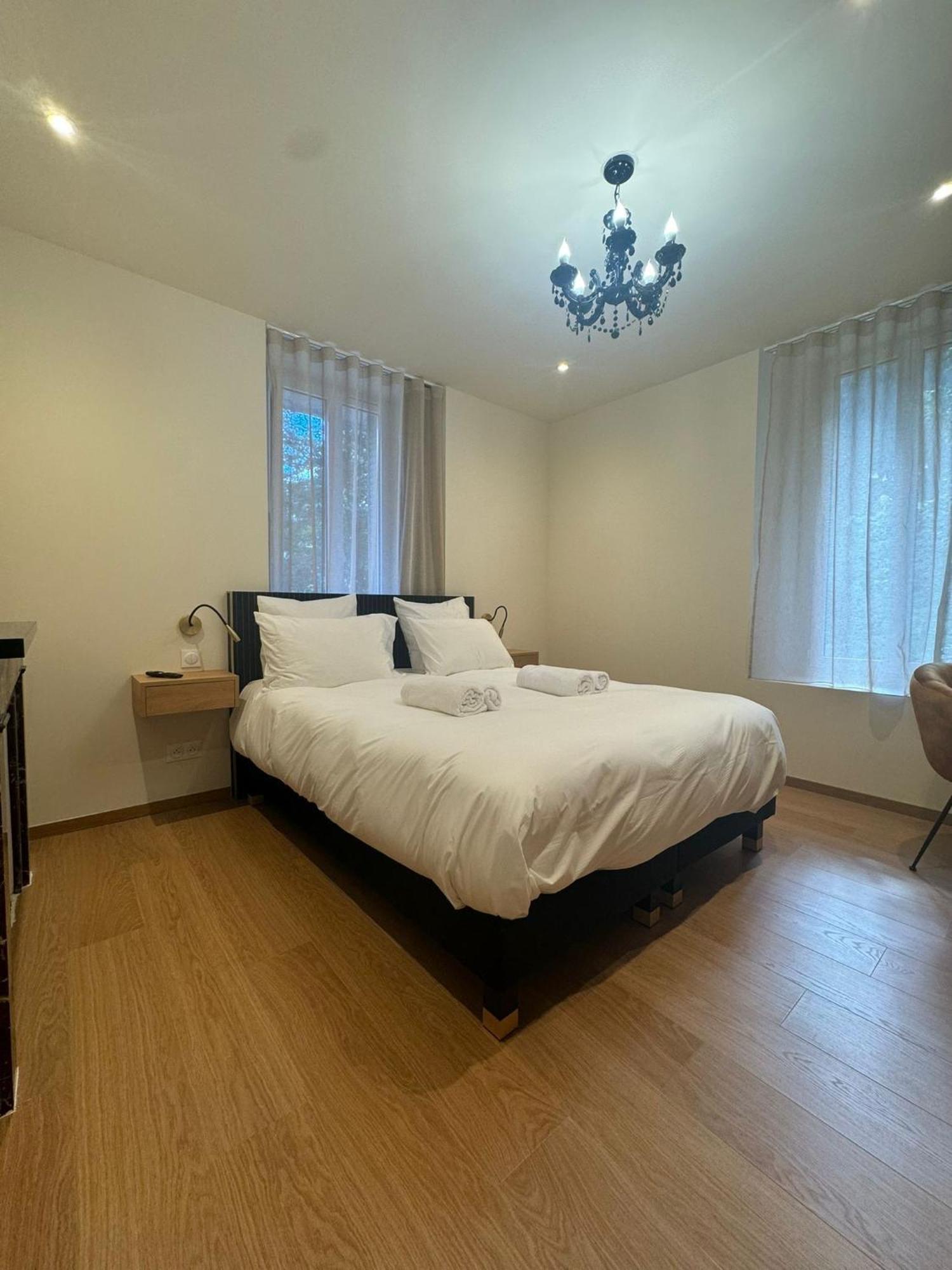 Appartements Confortables Avec Vue Montagne - Residence Villa Belle Fleur Chateau-Ville-Vieille Luaran gambar