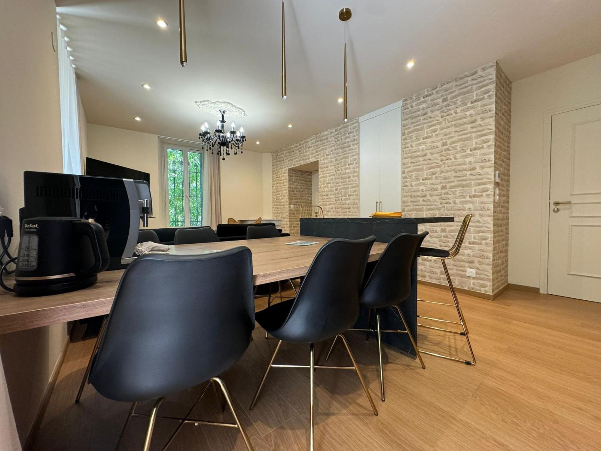 Appartements Confortables Avec Vue Montagne - Residence Villa Belle Fleur Chateau-Ville-Vieille Luaran gambar