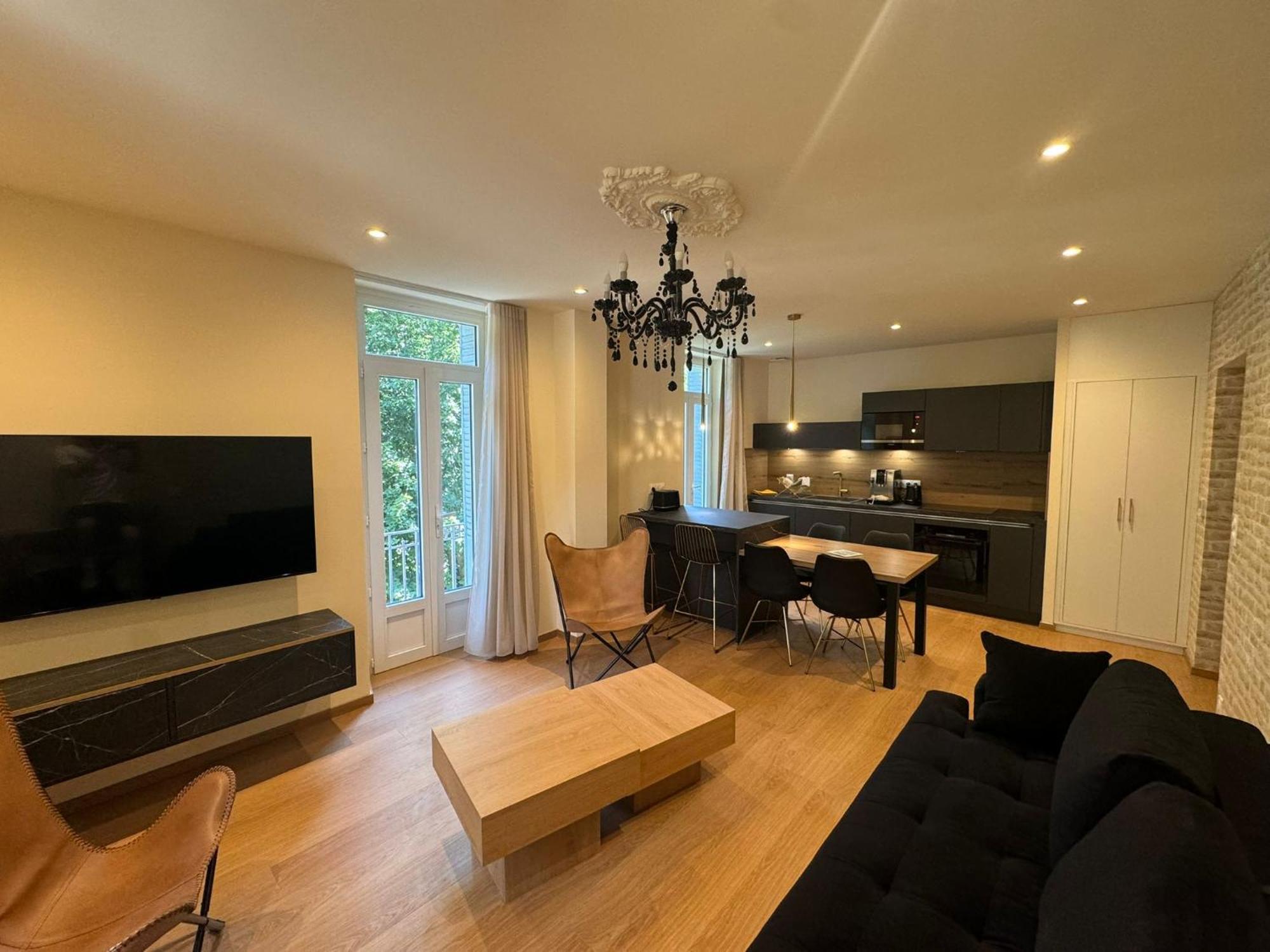 Appartements Confortables Avec Vue Montagne - Residence Villa Belle Fleur Chateau-Ville-Vieille Luaran gambar