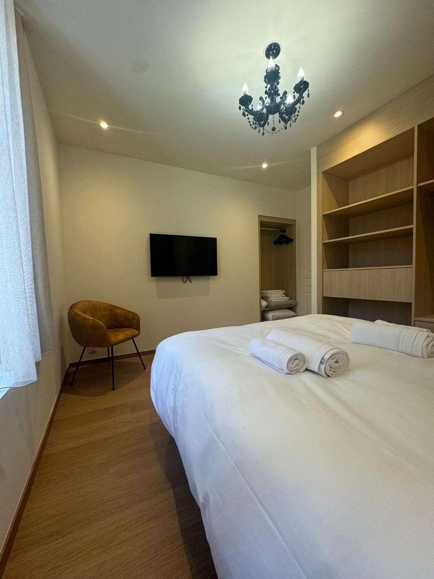 Appartements Confortables Avec Vue Montagne - Residence Villa Belle Fleur Chateau-Ville-Vieille Luaran gambar