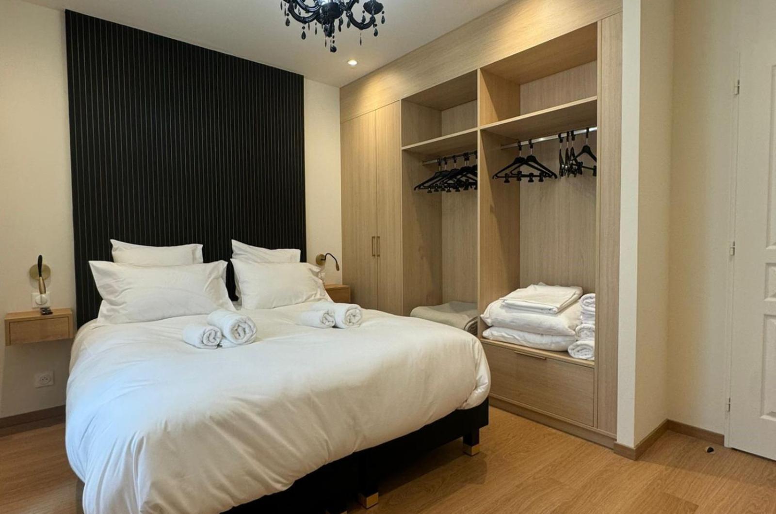 Appartements Confortables Avec Vue Montagne - Residence Villa Belle Fleur Chateau-Ville-Vieille Luaran gambar